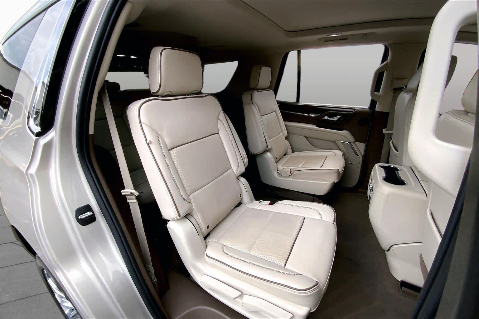 Used 2024 GMC Yukon Denali RWD image 20
