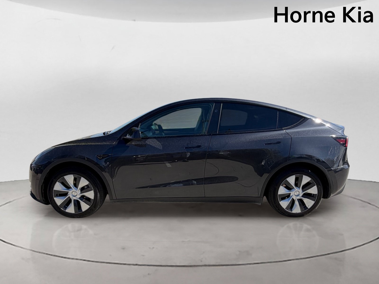 Used 2024 Tesla Model Y 2WD image 6