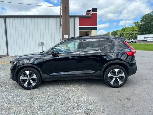 Used 2023 Volvo XC40 B4 Ultimate FWD image 4
