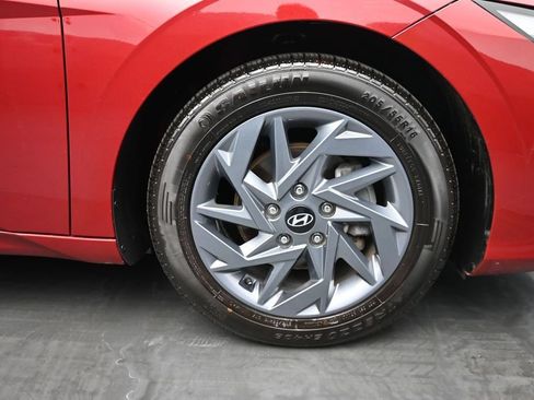 Used 2024 Hyundai Elantra SEL FWD image 10