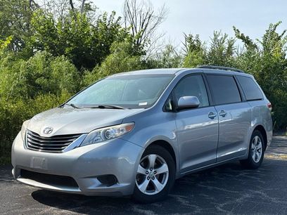 Used 2011 Toyota Sienna LE w/ Towing Pkg