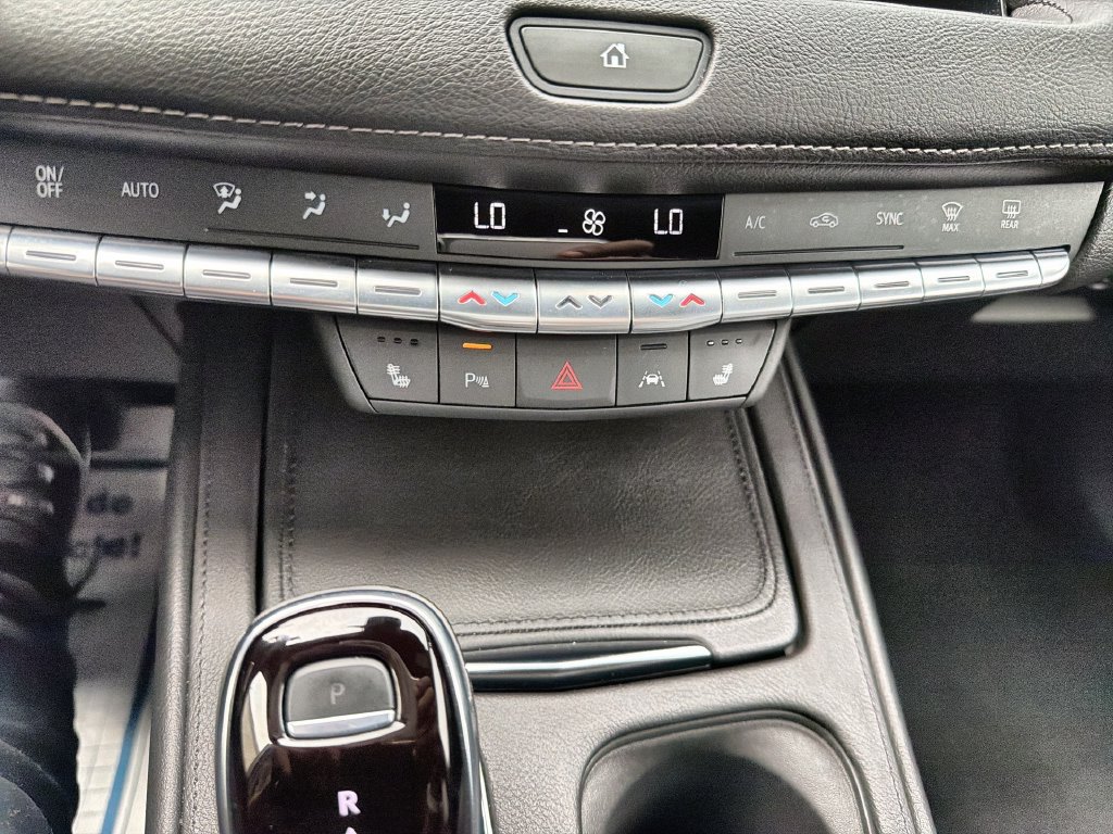 Used 2023 Cadillac XT4 Premium Luxury w/ Cold Weather Package AWD/4WD image 17