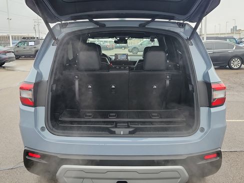 Used 2024 Honda Pilot TrailSport image 8