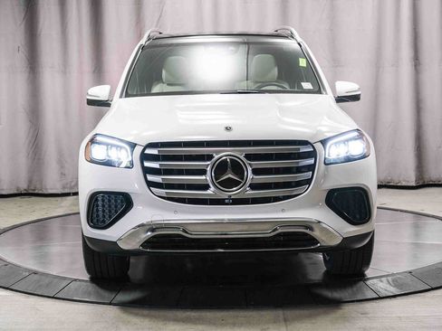 Certified 2025 Mercedes-Benz GLS 450 4MATIC image 6