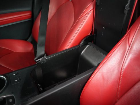 Used 2019 Toyota Camry XSE w/ Carpet Mat Package FWD image 31