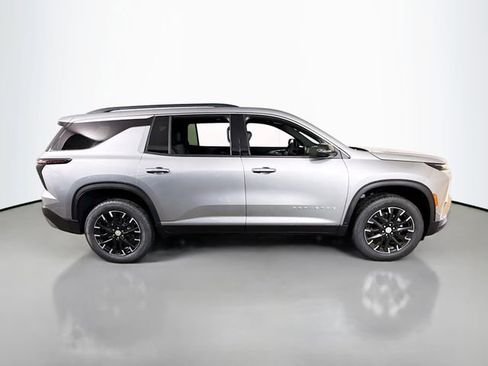 New 2026 Chevrolet Traverse LT image 4