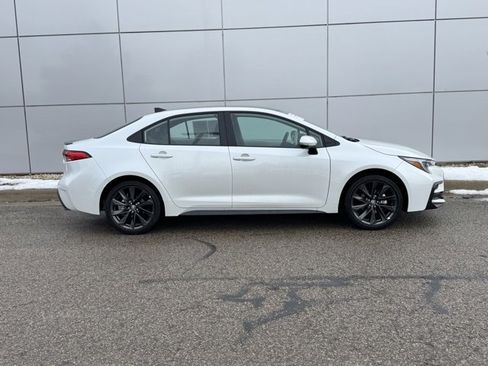 Certified 2026 Toyota Corolla SE image 32