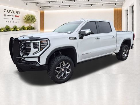 Used 2026 GMC Sierra 1500 SLT AWD/4WD image 4