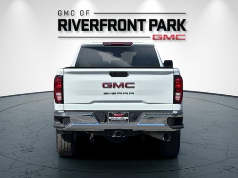 Used 2024 GMC Sierra 2500 Pro image 4