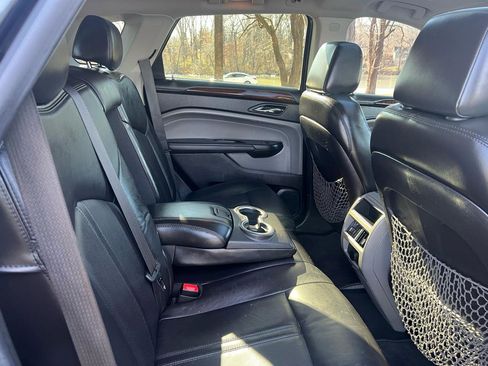 Used 2011 Cadillac SRX Luxury image 17