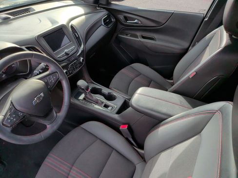 Used 2023 Chevrolet Equinox RS image 17