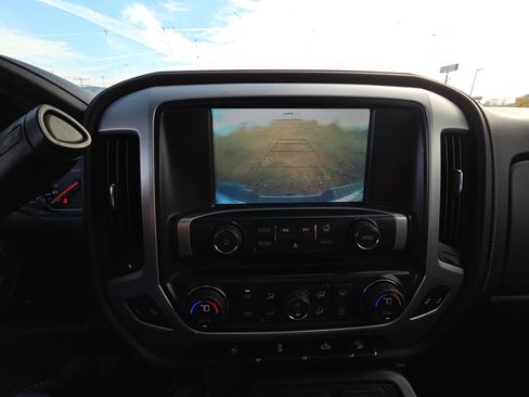 Used 2018 GMC Sierra 2500 SLT w/ Suspension Package, Off-Road image 12