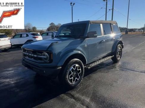 Used 2022 Ford Bronco Outer Banks image 4