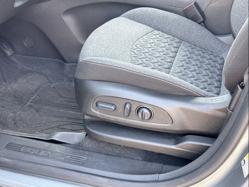 Used 2024 Chevrolet Equinox LT w/ LPO, Floor Liner Package FWD image 18