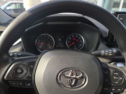 Used 2019 Toyota RAV4 LE w/ All Weather Liner Package image 16