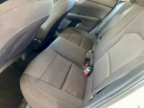 Used 2020 Kia Forte LXS FWD image 13
