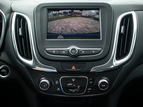 Used 2020 Chevrolet Equinox LT FWD image 29