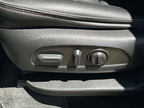 Certified 2023 Chevrolet Traverse RS AWD/4WD image 31