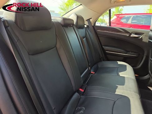 Used 2015 Chrysler 300 Limited RWD image 32