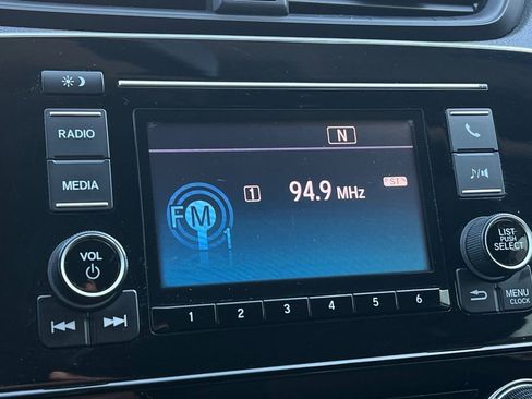 Used 2018 Honda CR-V LX image 23