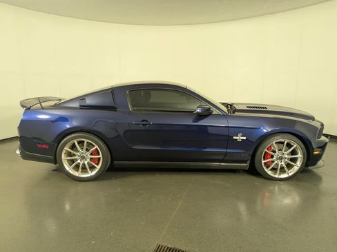 Used 2011 Ford Mustang Shelby GT500 RWD image 9