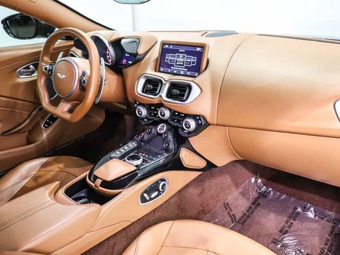 Used 2020 Aston Martin V8 Vantage Coupe RWD image 12