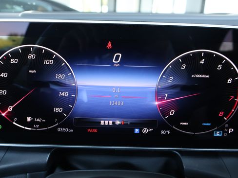 Used 2024 Mercedes-Benz GLC 300 4MATIC image 33