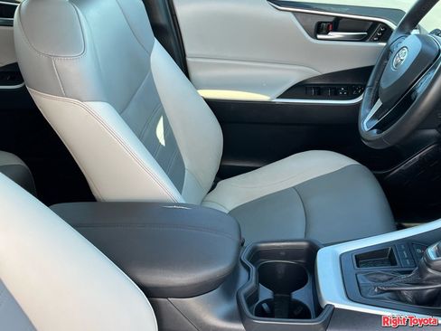 Certified 2020 Toyota RAV4 XLE Premium FWD image 13
