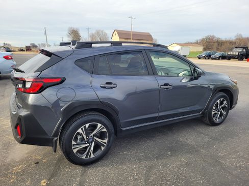 Used 2024 Subaru Crosstrek 2.0i Premium AWD/4WD image 5