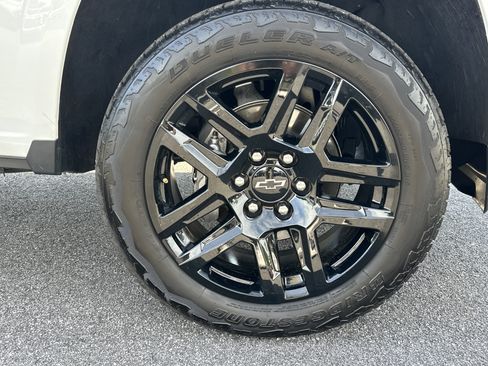 Certified 2025 Chevrolet Colorado Z71 w/ Technology Package AWD/4WD image 13