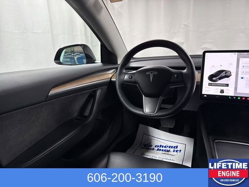 Used 2023 Tesla Model 3 Standard Range image 19