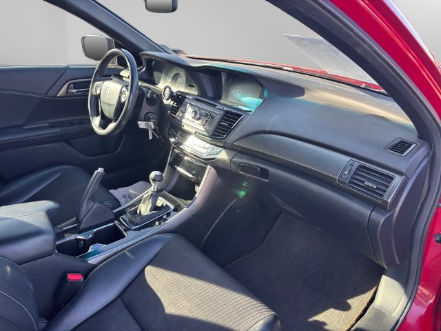 Used 2016 Honda Accord Sport image 10