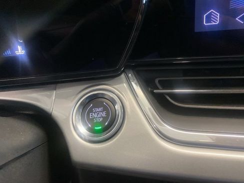 New 2026 Chevrolet Trax LT w/ LT Convenience Package FWD image 16