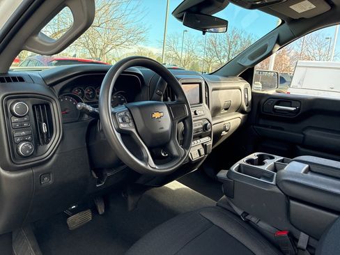 Used 2022 Chevrolet Silverado 1500 Custom image 24