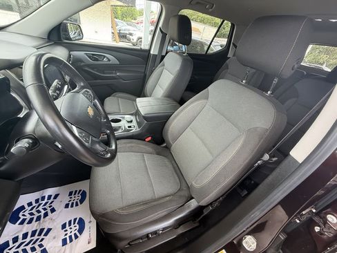 Used 2021 Chevrolet Traverse LT image 11