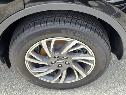 Used 2024 Lincoln Corsair FWD image 8