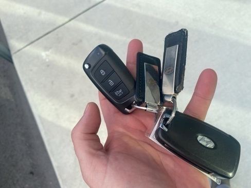 Used 2023 Hyundai Santa Fe SE image 15