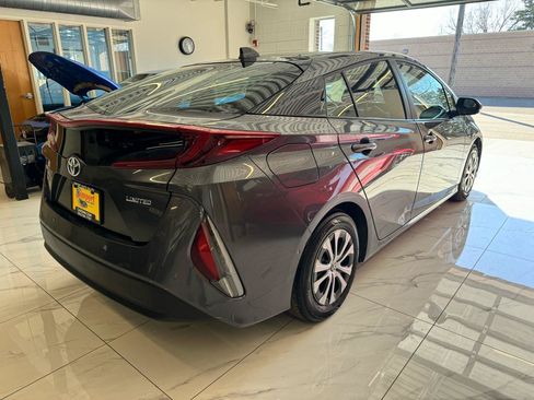 Used 2021 Toyota Prius Prime Limited FWD image 5