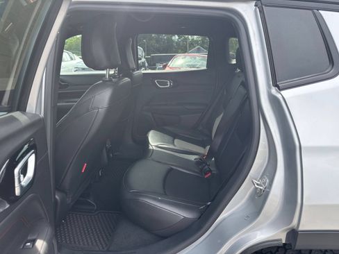 Used 2025 Jeep Compass Trailhawk AWD/4WD image 24
