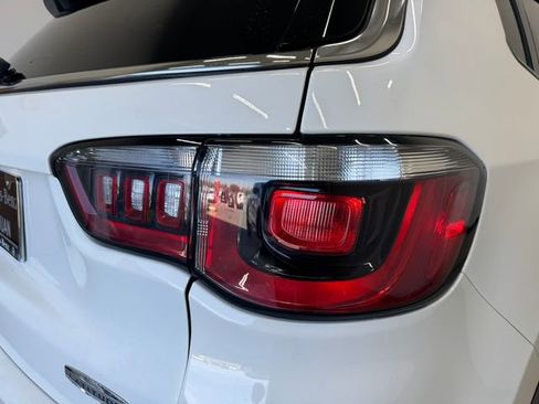 Used 2020 Jeep Compass Latitude image 34