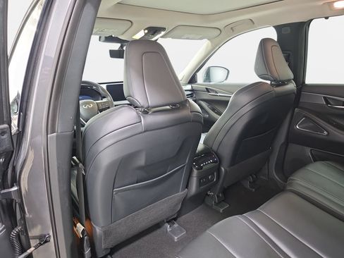 Certified 2023 INFINITI QX60 Luxe w/ Vision Package AWD/4WD image 10