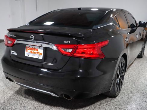Used 2017 Nissan Maxima SR w/ Midnight Edition image 7