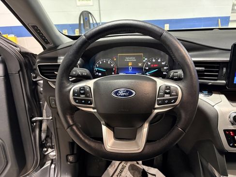 Used 2023 Ford Explorer XLT w/ Equipment Group 202A image 18