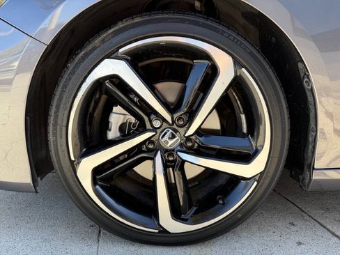 Used 2019 Honda Accord Sport image 18