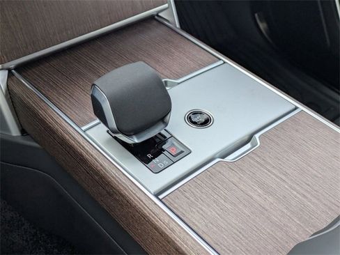 New 2026 Land Rover Range Rover SE image 9