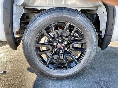 New 2026 GMC Sierra 1500 Elevation image 44