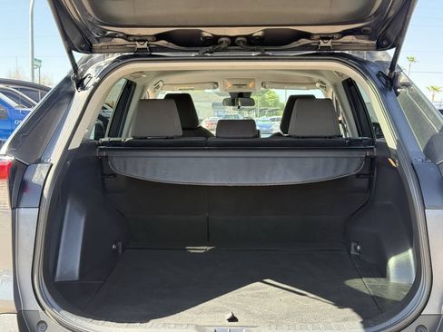 Used 2020 Toyota RAV4 XLE FWD image 16