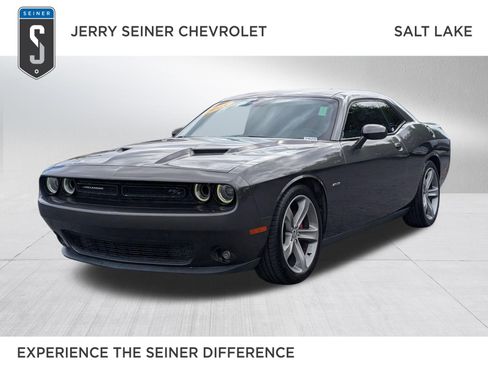 Used 2015 Dodge Challenger R/T Plus RWD image 1