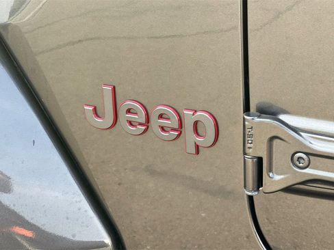 Used 2021 Jeep Wrangler Unlimited Rubicon image 28