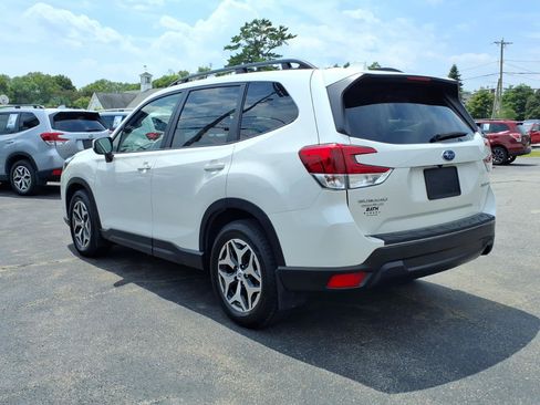 Certified 2023 Subaru Forester Premium AWD/4WD image 5